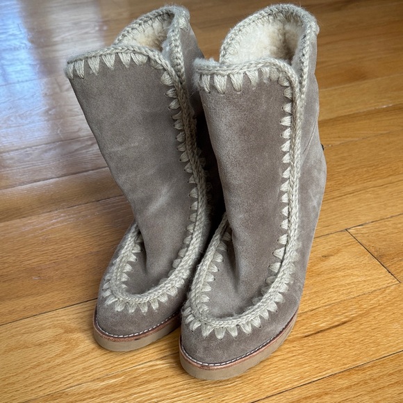 Mou Gray Suede Wedge Boots - Picture 10 of 11